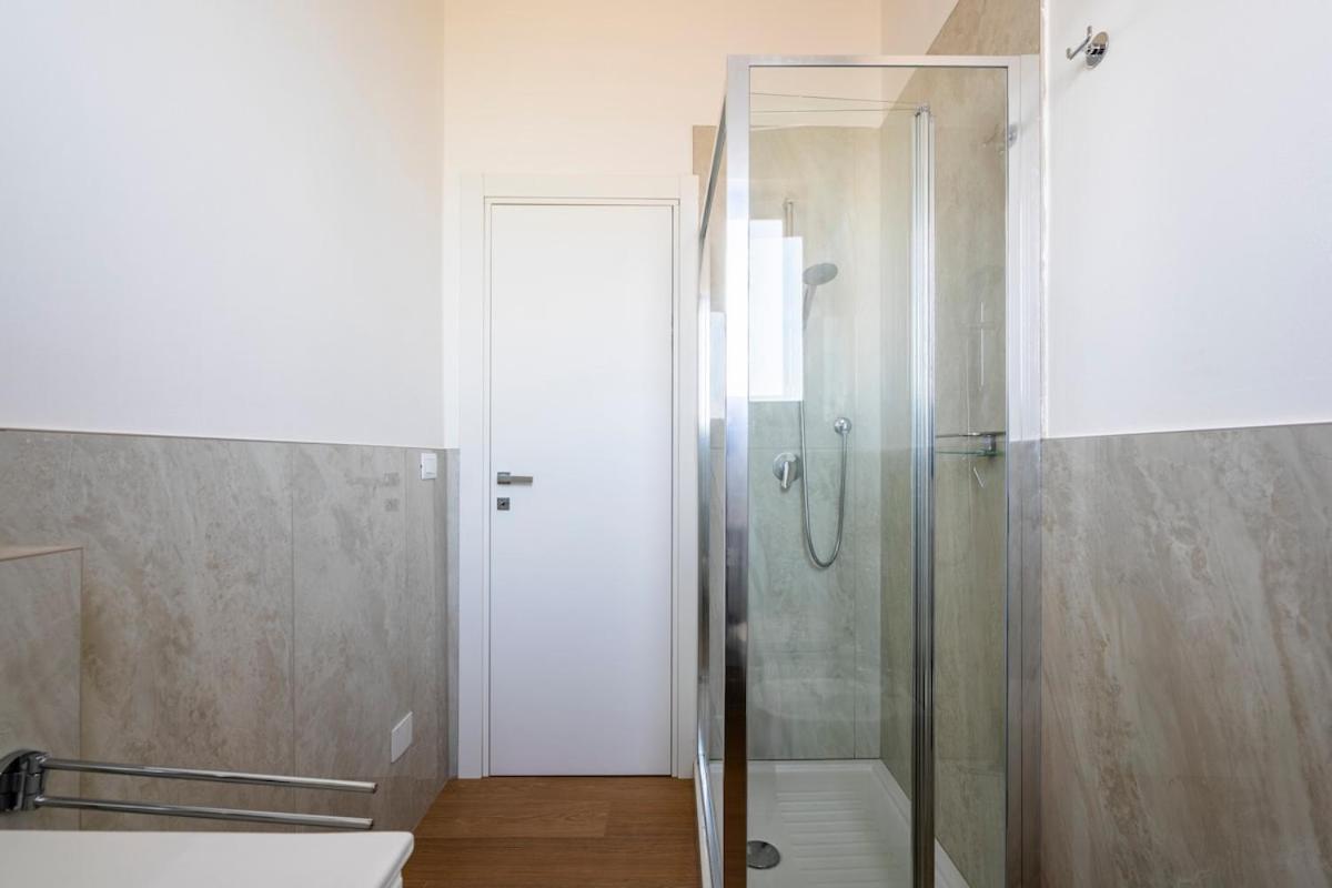 Panoramic Penthouse With Parking Space 2Bdr Florence Exterior photo