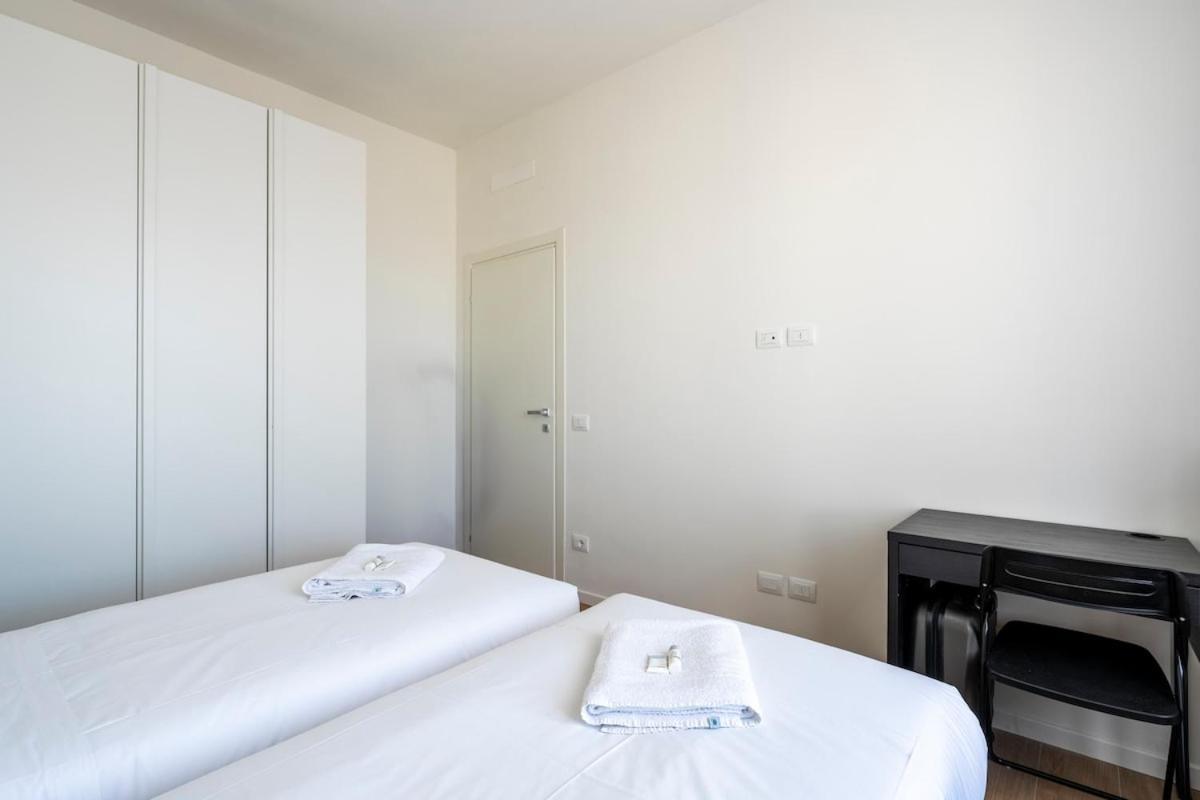 Panoramic Penthouse With Parking Space 2Bdr Florence Exterior photo
